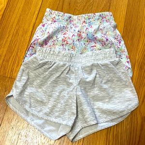 XS Girl’s athletic shorts